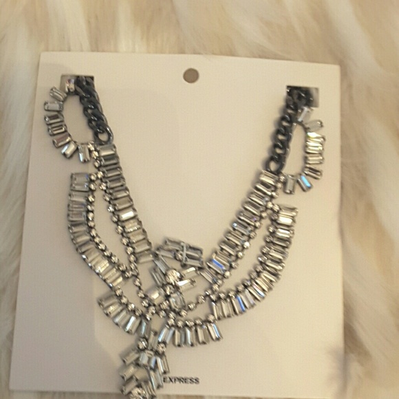 Express Necklace - Picture 3 of 3